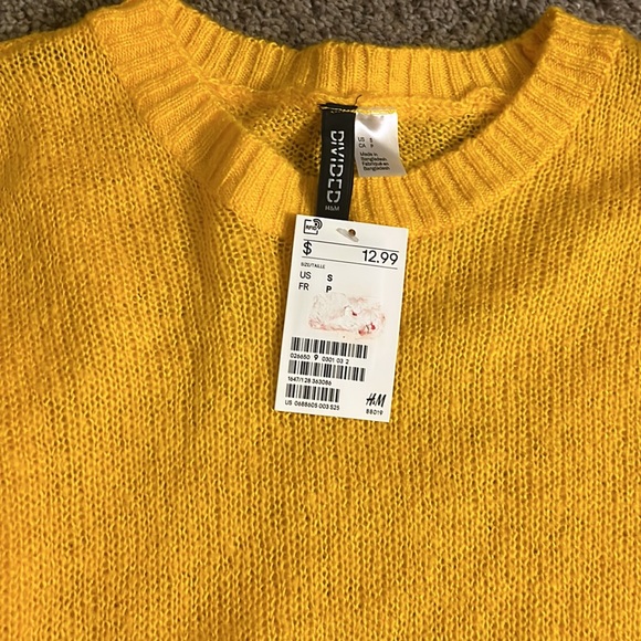 NWT H&M cropped sweater - Picture 2 of 2